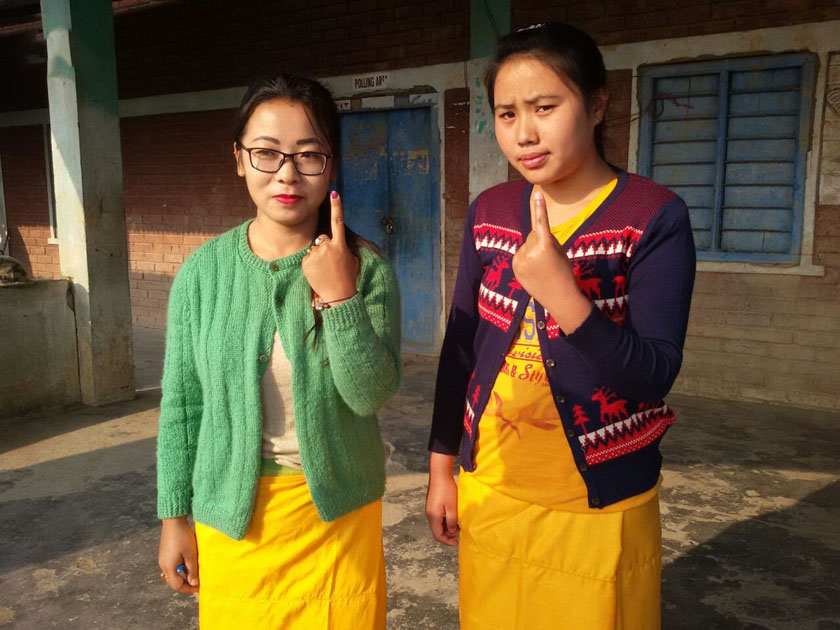 मणिपुर में दूसरे चरण का मतदान जारी