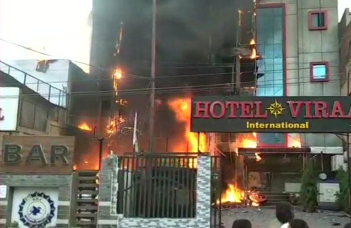 होटल में लगी आग का दृश्य (फाइल फोटो)