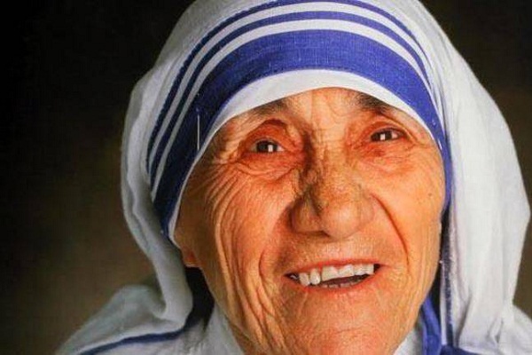 मदर टेरेसा (फाइल फोटो)