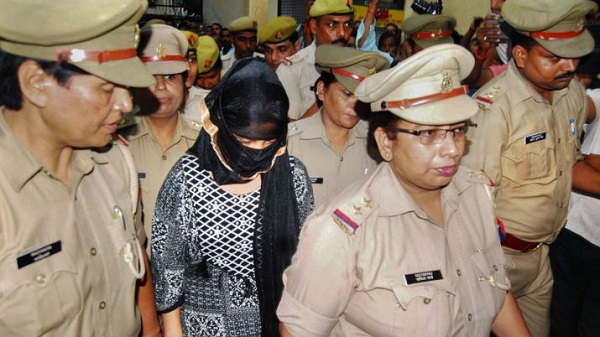 स्‍वामी चिन्‍मयानंद पर आरोप लगाने वाली छात्रा