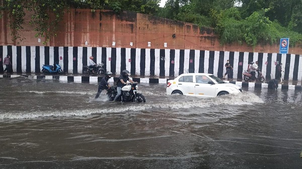 दिल्ली में तेज बारिश के बाद का नजारा