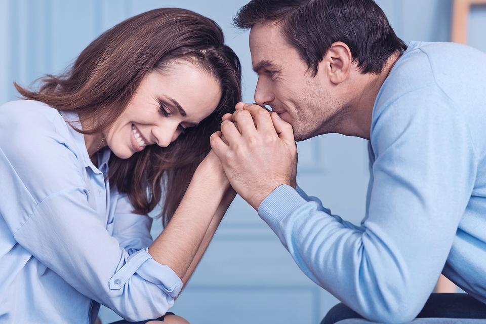 Relationship Tips: अपने रिश्ते को खूबसूरत और मजबूत बनाने के लिए इन  छोटी-छोटी बातों का रखें खास ध्यान - डाइनामाइट न्यूज़