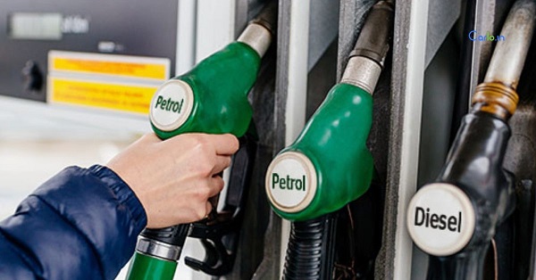 पेट्रोल-डीजल की कीमतों में हुई बढ़ोत्तरी (फाइल फोटो)