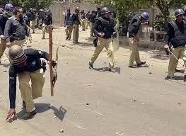 लाहौर में पुलिस फायरिंग से दहशत का माहौल (फाइल फोटो)