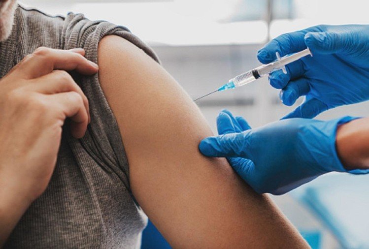 पंजीकरण के बाद 1 मई से लगेगा कोरोना टीका (फाइल फोटो)