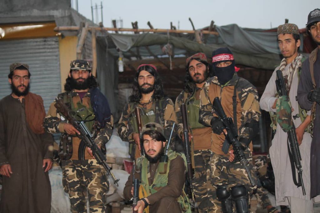 तालिबान विद्रोहियों ने राजधानी काबुल को चारों ओर से घेरा
