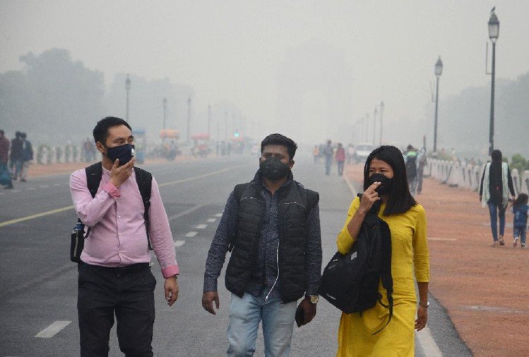 प्रदूषण ने बिगाड़ी दिल्ली वालों की सेहत (फाइल फोटो)