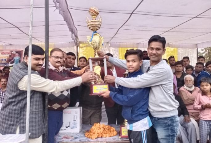 फुटबॉल प्रतियोगिता के फाइनल में सीतापुर की जीत