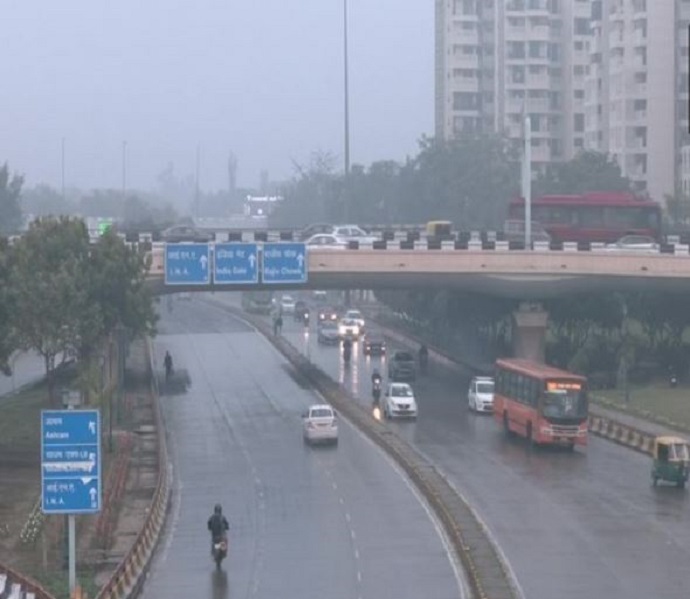 गुरुवार सुबह दिल्ली एम्स का नजारा          Air Quality: Despite light rain, Delhi's air quality has not improved, know how much AQI is