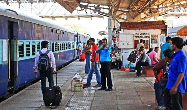 होली के लिए रेलवे ने चलाई स्पेशल ट्रेने (फाइल फोटो)