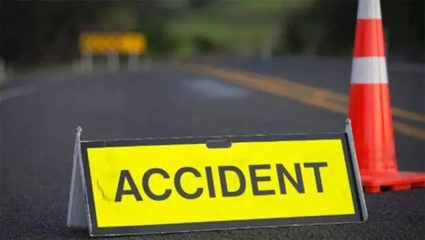सड़क दुर्घटना में तीन लोगों की मौत (फाइल फोटो)