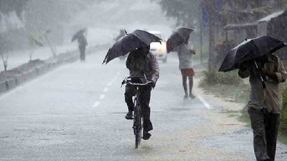 बंगाल के कुछ हिस्सों में शनिवार शाम हुई तेज बारिश (फाइल फोटो)