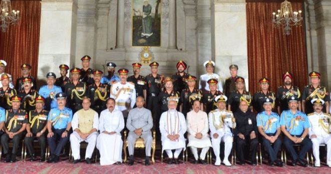 राष्ट्रपति रामनाथ कोविंद  13 जांबाज शूरवीरों को सम्मानित किया (फाइल फोटो )