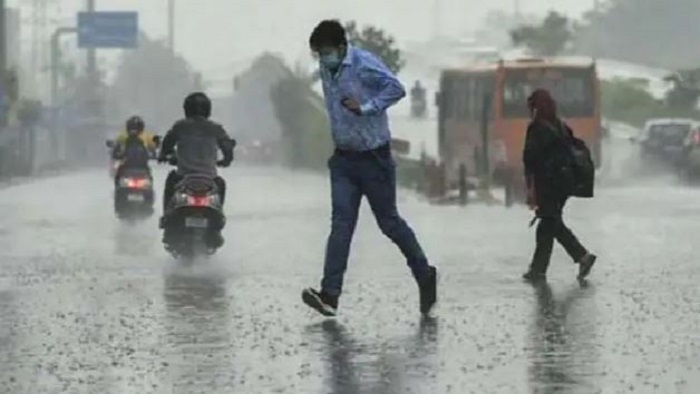 दिल्ली में हल्की बारिश होने का अनुमान