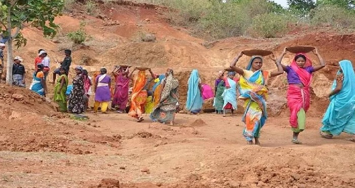 मनरेगा दे रही ग्रामीणों को जीवन निर्वाह का सम्बल