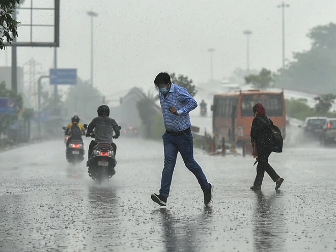दिल्ली समेत कई कुछ राज्यों में हो सकती बारिश (फाइल फोटो )