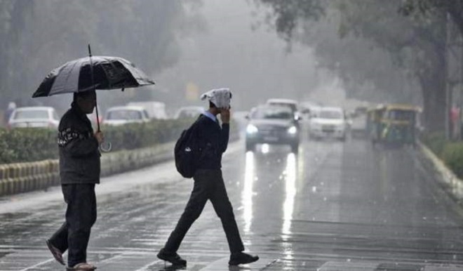 दिल्ली में हल्की बारिश के आसार (फाइल फोटो )