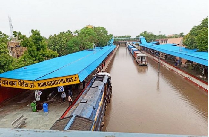 जोधपुर में जल भराव के कारण रेल यातायात प्रभावित