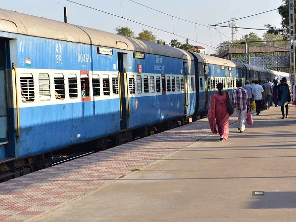 बिहार में रास्ता भटकी एक्सप्रेस ट्रेन (फाइल फोटो)