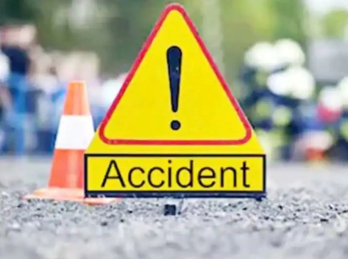 सड़क दुर्घटनाओं में तीन लोगों की मौत