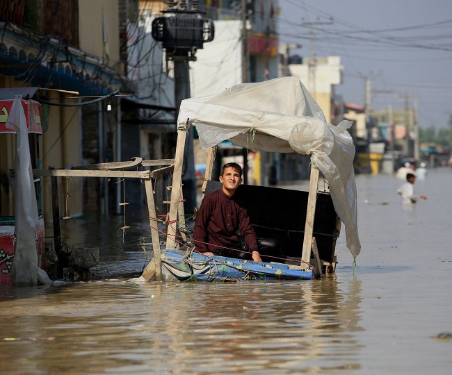 पाकिस्तान में भारी बारिश, बाढ़
