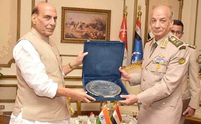 रक्षा साझेदारी बढ़ाने पर भारत, मिस्र में समझौता