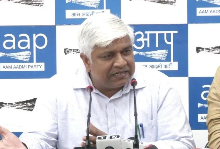 राजेंद्र गौतम का केजरीवाल सरकार से इस्तीफा