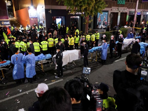 साउथ कोरिया में भगदड़ से 150 अधिक लोगों की मौत