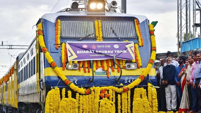 भारत गौरव टूरिस्ट ट्रेन देती हैं कई सुविधाएं (फाइल फोटो)