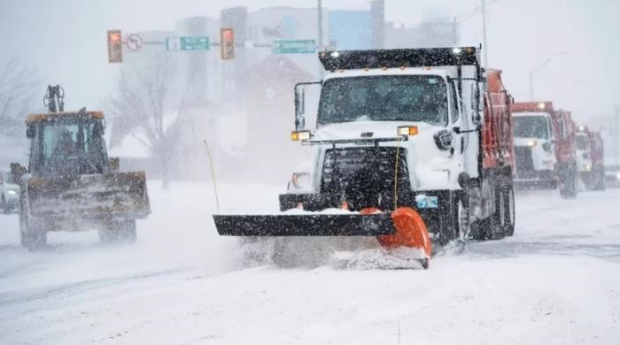 बर्फीले तूफान से अमेरिका-कनाडा में 38 लोगों की मौत