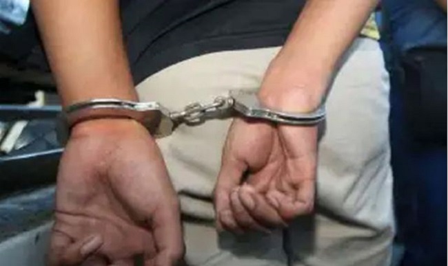 ईनामी बदमाश को पुलिस ने किया गिरफ्तार