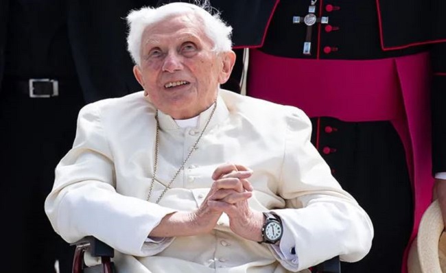 पोप बेनेडिक्ट 16वें का 95 वर्ष की आयु में निधन