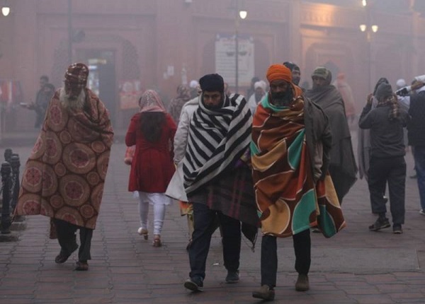 दिल्ली में शीतलहर का प्रकोप (फाइल फोटो)