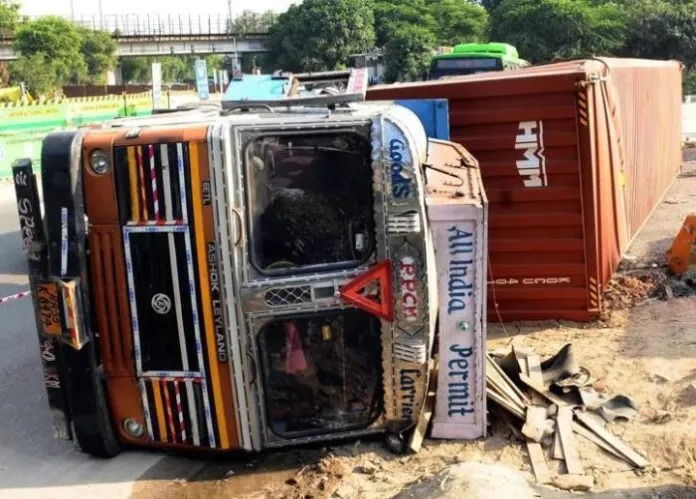असम में सड़क हादसे में तीन लोगों की मौत, 14 घायल (फाइल)