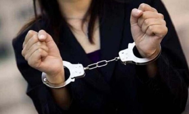 पाकिस्तानी महिला गिरफ्तार