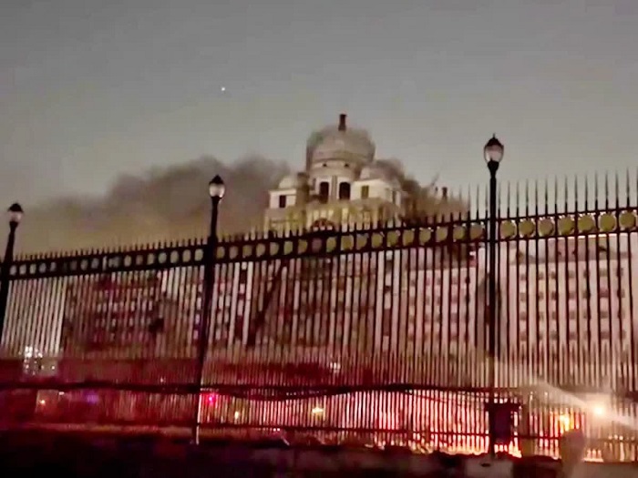तेलंगाना के नए सचिवालय भवन में लगी आग