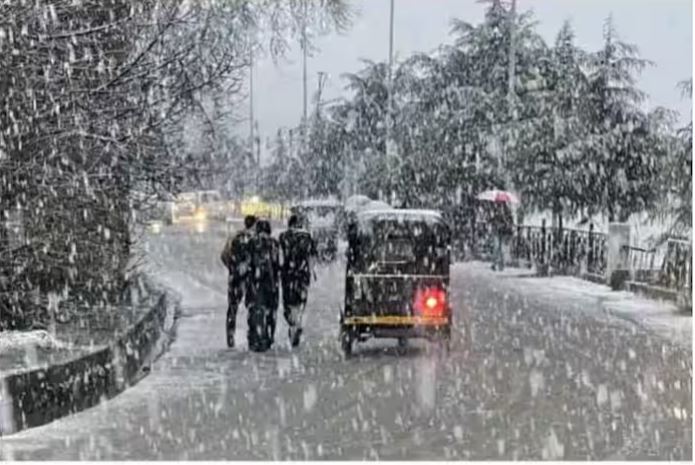 कश्मीर  में बर्फबारी होने का पूर्वानुमान