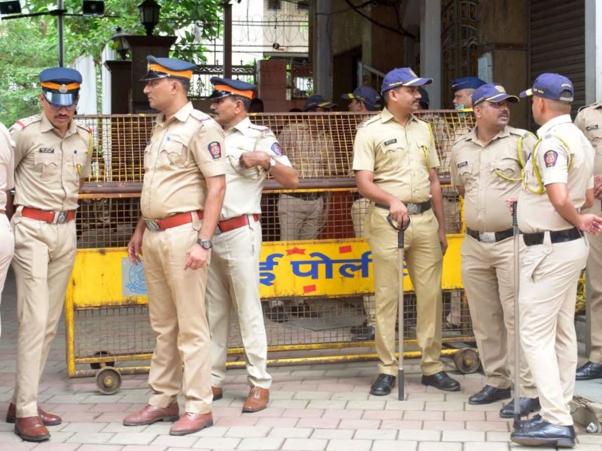 महाराष्ट्र के कई शहरों में पुलिस अलर्ट