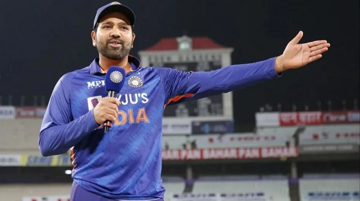 भारतीय क्रिकेट टीम के कप्तान रोहित शर्मा