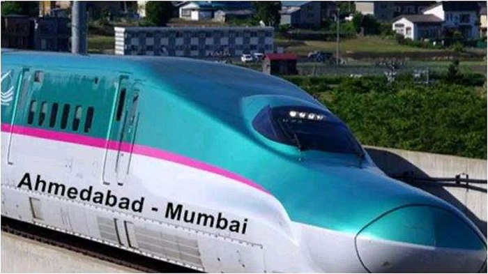 मुंबई-अहमदाबाद बुलेट ट्रेन को बम्बई हाईकोर्ट ने दी हरी झंडी