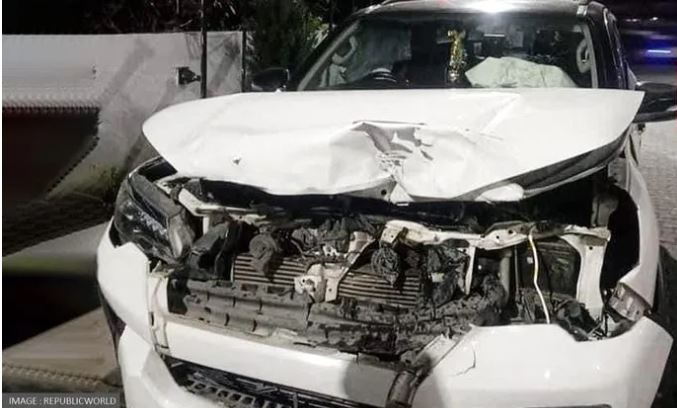 पूर्व मंत्री  लाल सिंह  की गाड़ी दुर्घटना ग्रस्त