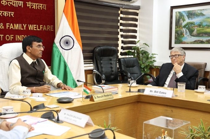 बिल गेट्स ने केंद्रीय स्वास्थ्य मंत्री मनसुख मांडविया के साथ बैठक