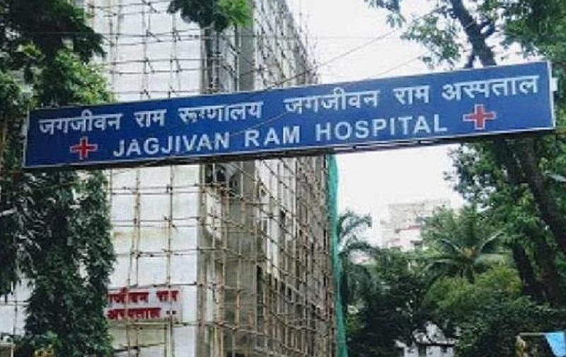 सरकारी अस्पताल में डॉक्टर से मारपीट
