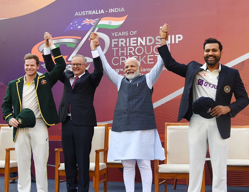 टीम कप्तानों के साथ भारत-आस्ट्रेलिया के पीएम