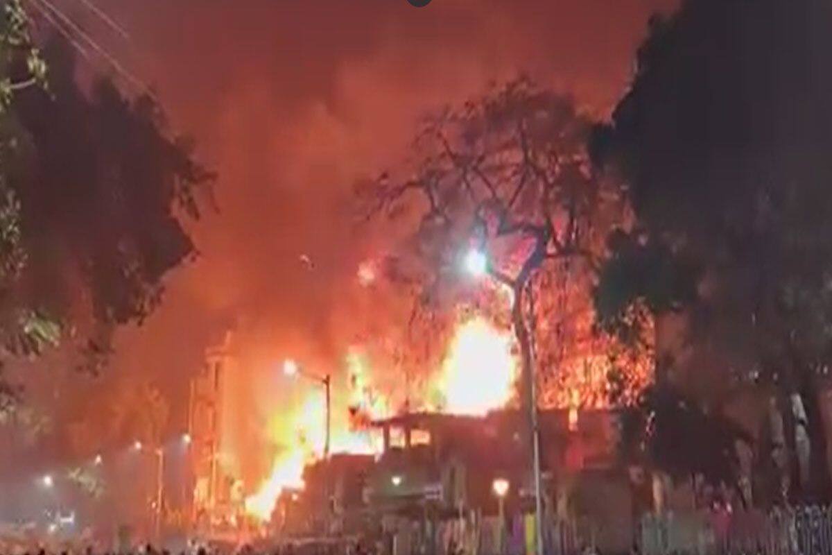 गोदाम में लगी आग (फाइल फोटो)