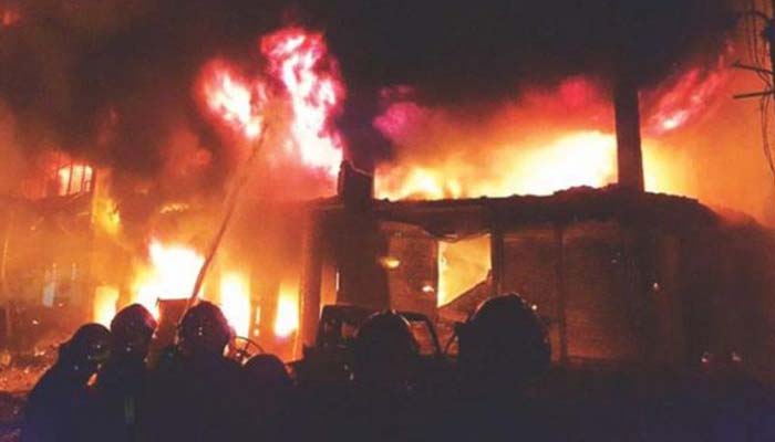 ठाणे जिले के गोदाम परिसर में लगी आग