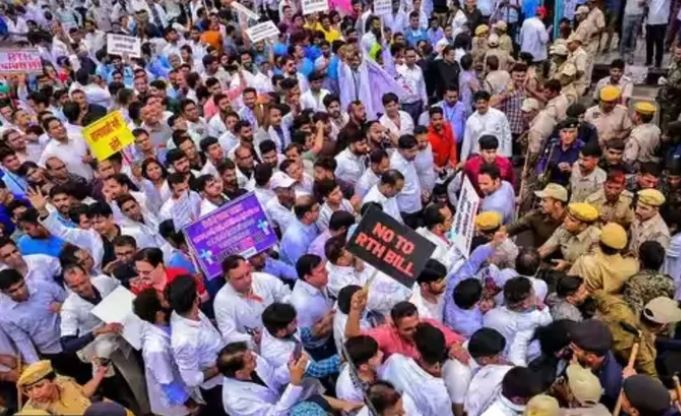 जयपुर में निजी चिकित्सकों का आंदोलन जारी
