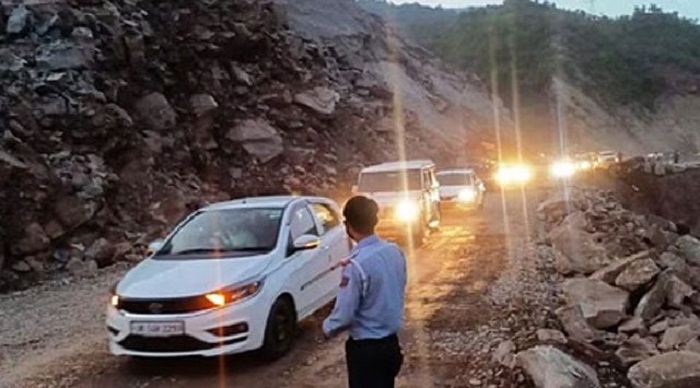 सात अप्रैल को जम्मू-श्रीनगर राजमार्ग रहेगा मरम्मत कार्य के लिए बंद