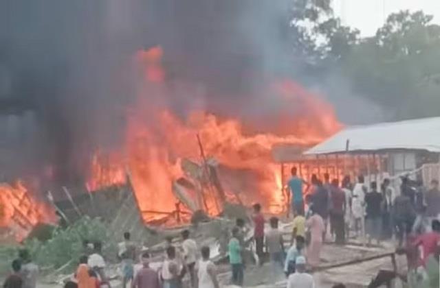 दीमापुर के बर्मा कैंप में भीषण आग