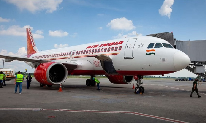 एअर इंडिया के विमान में केबिन क्रू के साथ अभ्रदता